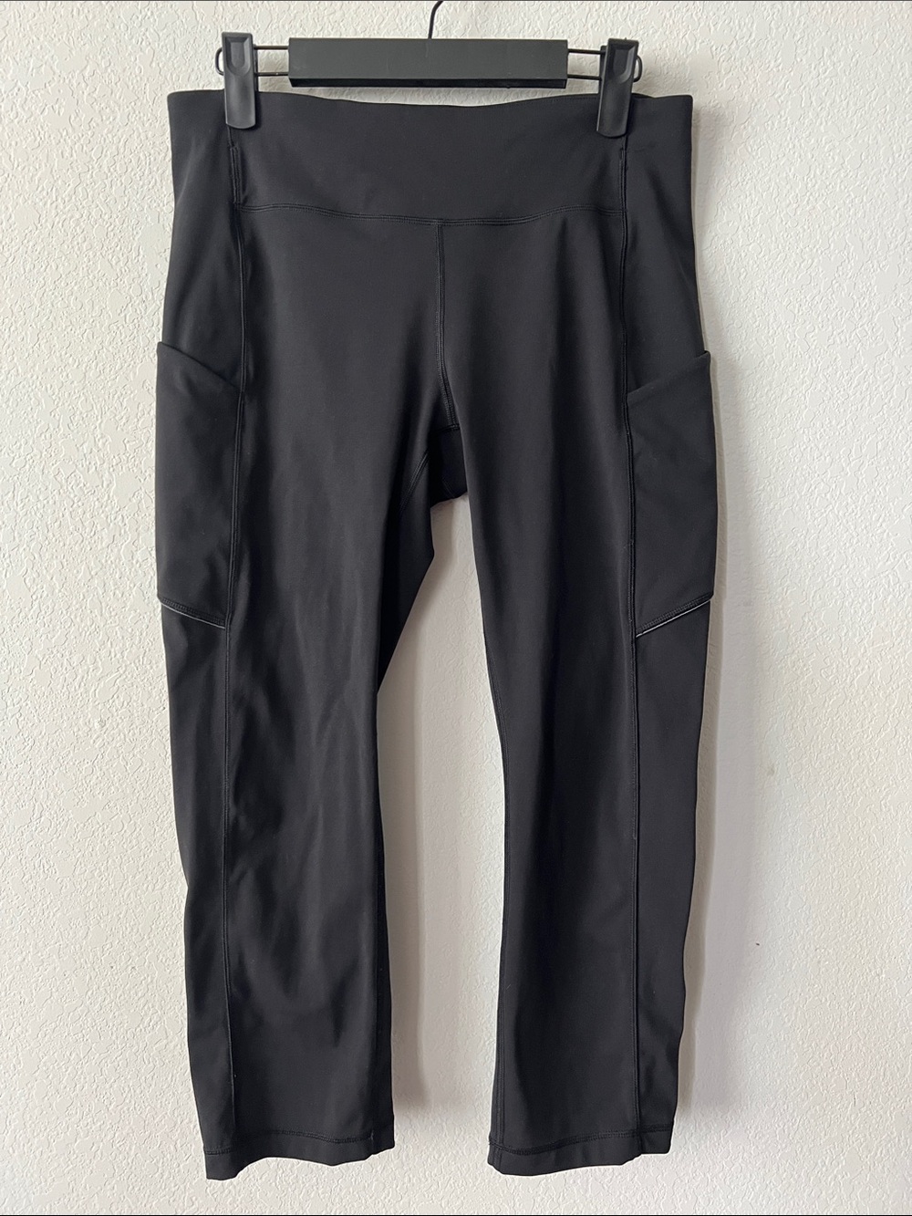 Lululemon Speed Up Crop (21") Black Size 8